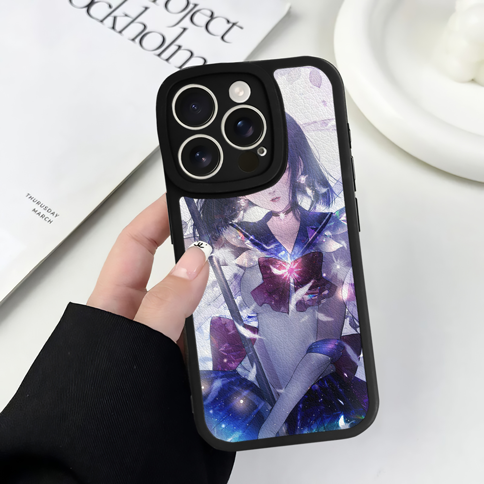 （画像用） 美少女戦士セーラームーン Sailor Moon 【iPhone 16シリーズ対応】シリコンスマホケース（レザー調） 材質：シリコン